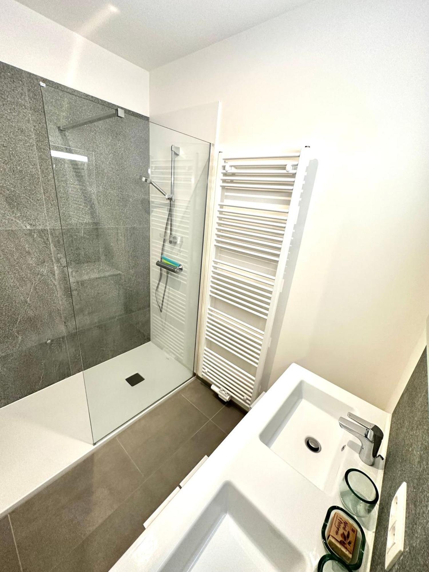 European Comission Beautiful Studio Apartment Brussels Exterior photo